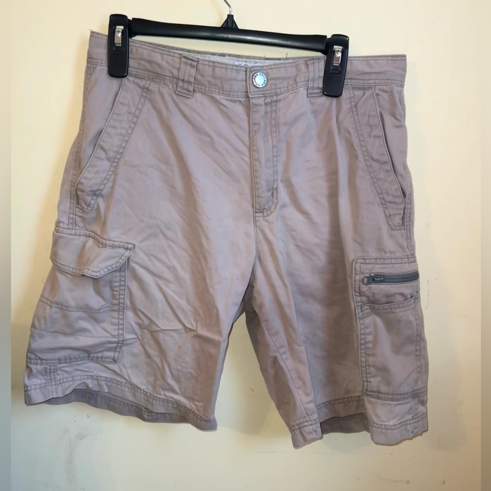 Columbia Men’s Cargo Shorts Size: 32 Beige